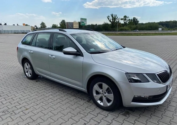 Skoda Octavia cena 67900 przebieg: 136616, rok produkcji 2018 z Września małe 46